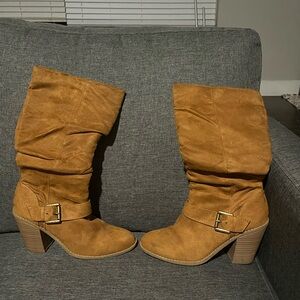 Women's Tan Suede Boots